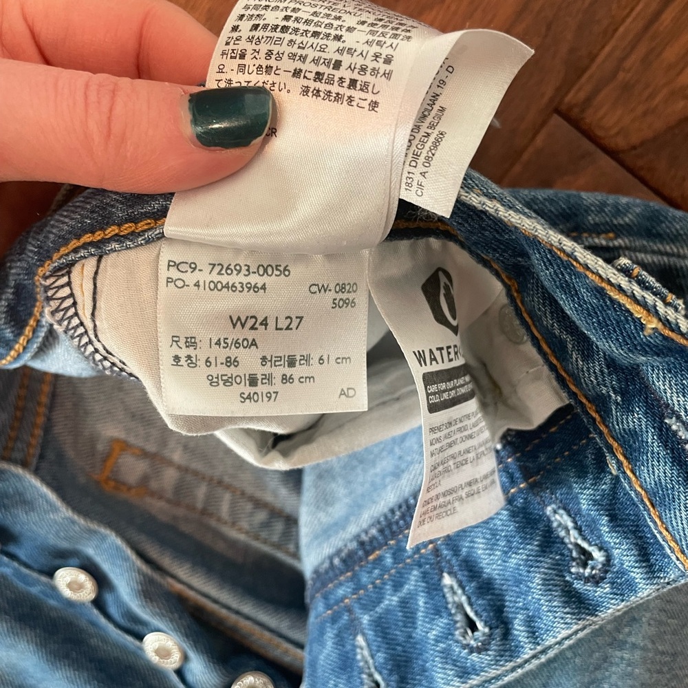 Levi’s Ribcage Straight Size 24 - Picture 7 of 7